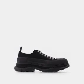 Alexander McQueen  Tread Slick Sneakers - Alexander Mcqueen - Black - Canva