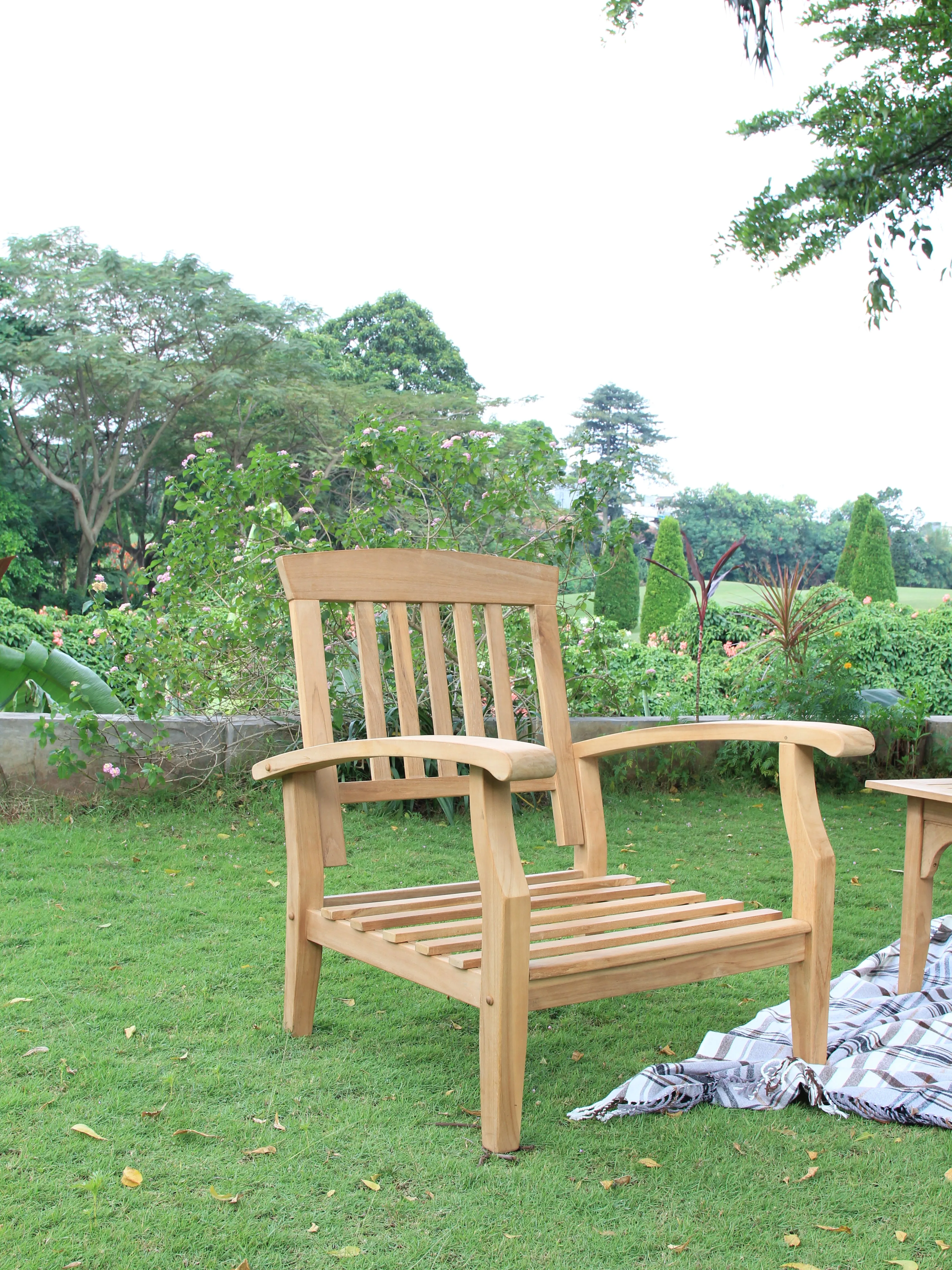 Caterina Teak Wood Outdoor Lounge Chair with Navy Cushion