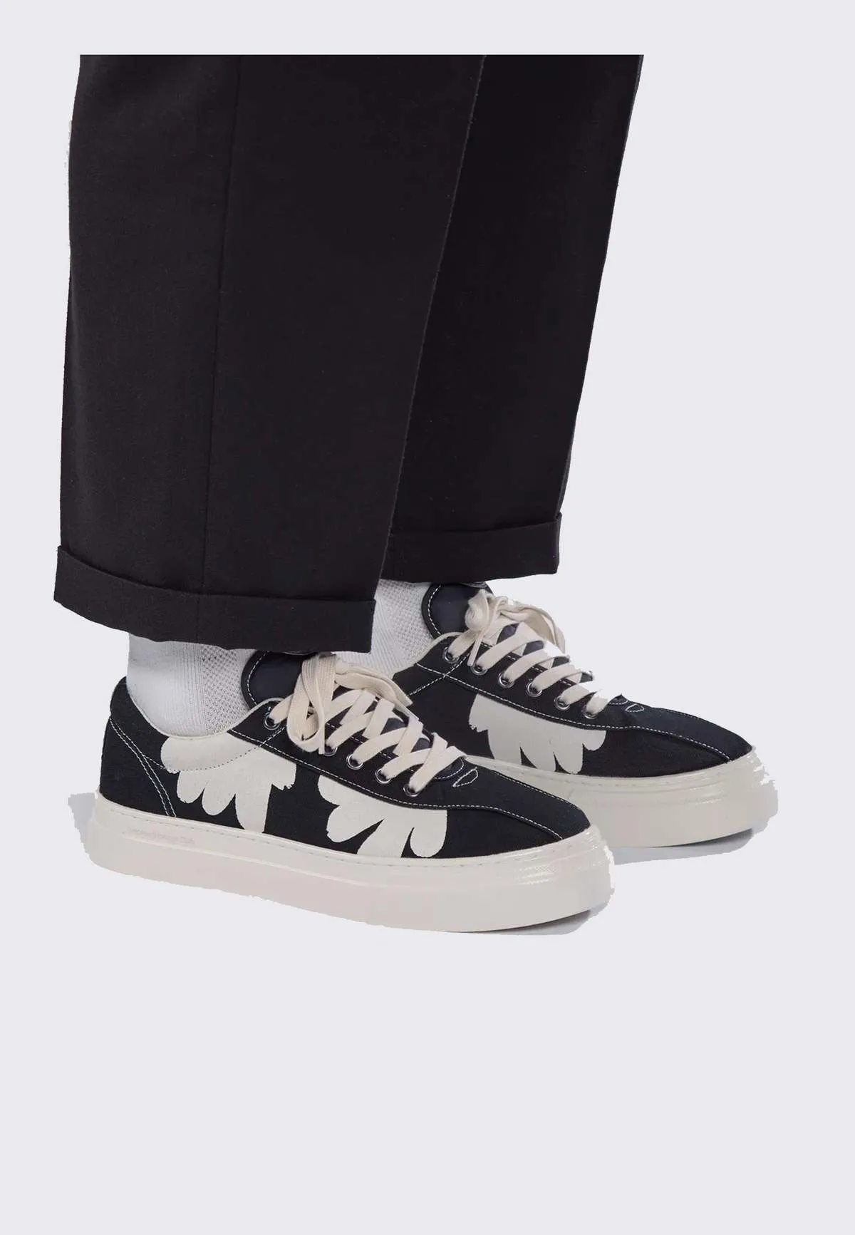 Dellow Cup Shroom Hands Canvas Sneakers - Black/White