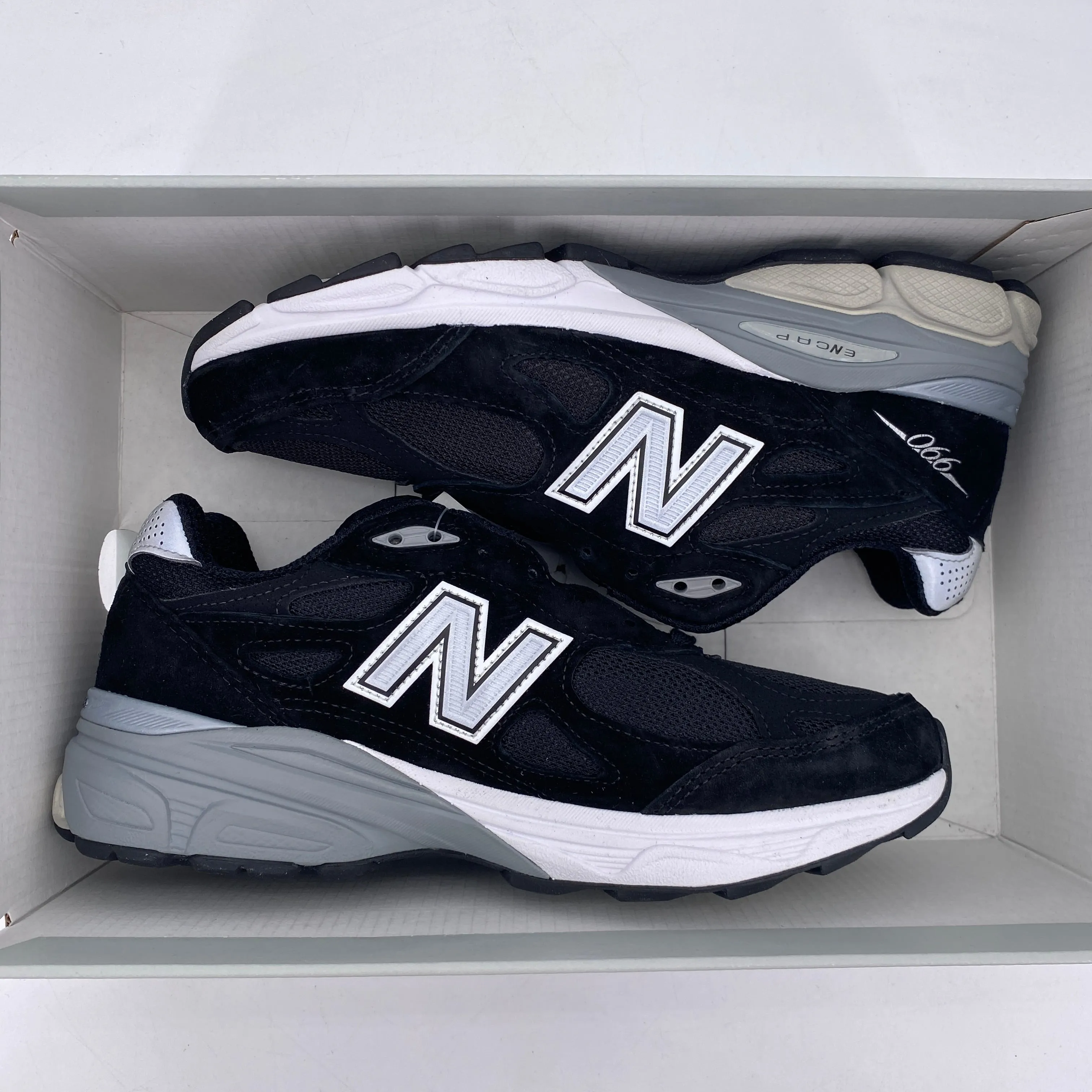 New Balance 990 Black  New Size 7