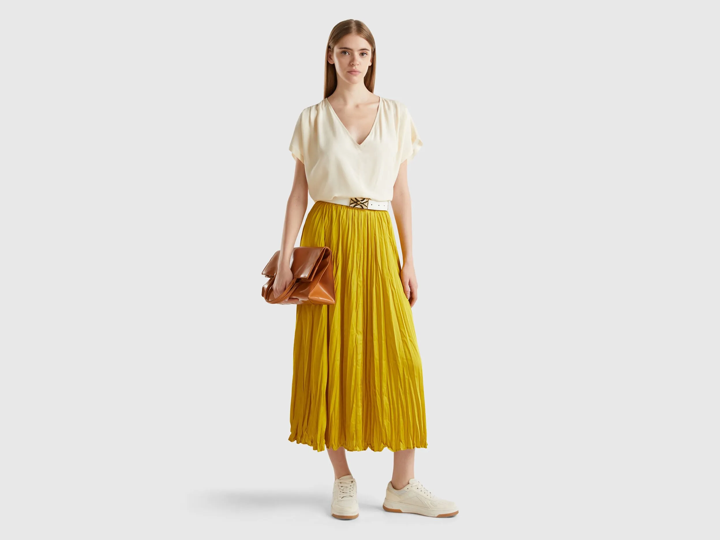 Pleated satin skirt - Mustard | Benetton