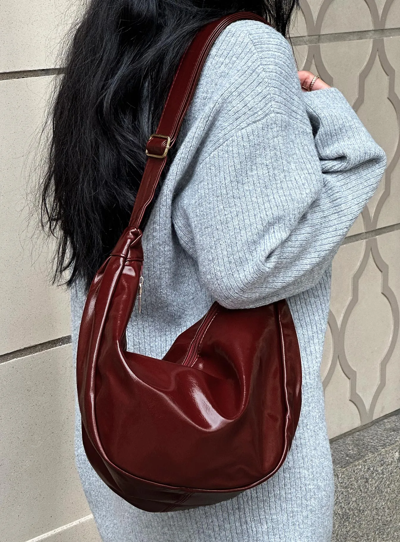 Ransom Shoulder Bag Red