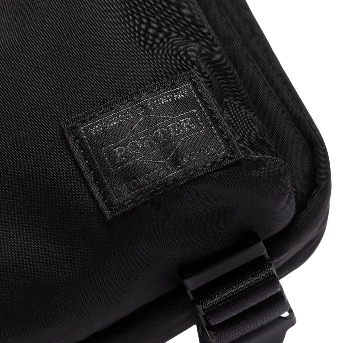 SENSES VERTICAL SHOULDER BAG BLACK | Bodega