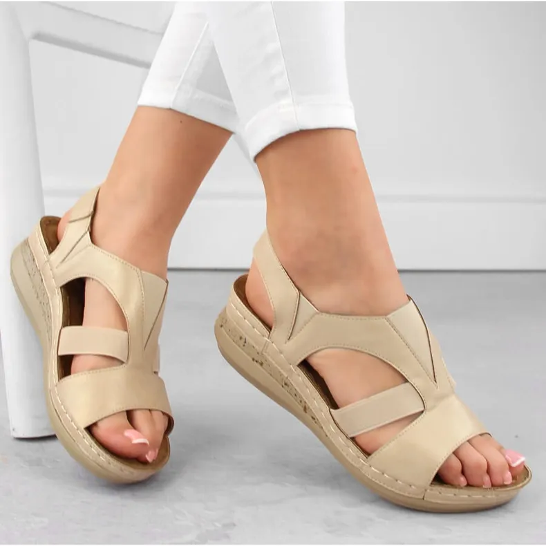 Women's comfortable slip-on sandals with elastic bands, beige eVento 7765