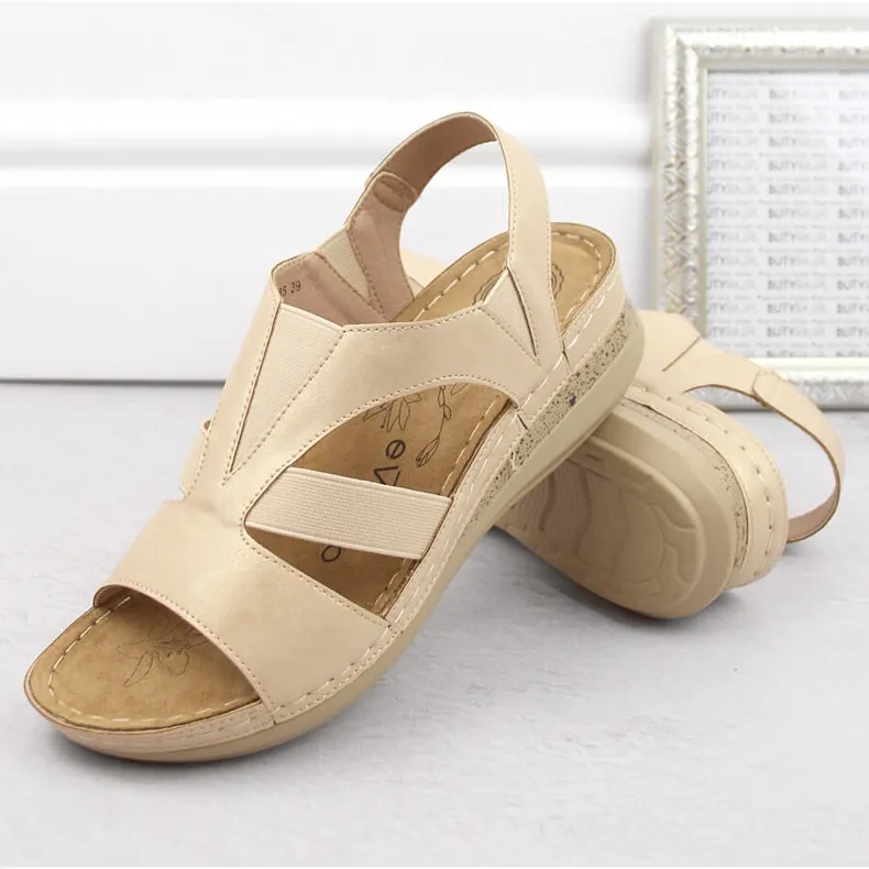 Women's comfortable slip-on sandals with elastic bands, beige eVento 7765